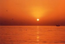 coucher de soleil sur la plage de Saly Niakh Niakhal (Sénégal)